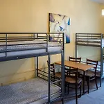 Πανσιόν Schoenbrunnen 2*