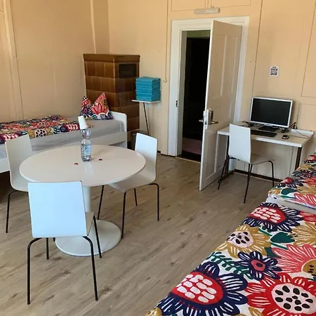 Schoenbrunnen Affittacamere 2*