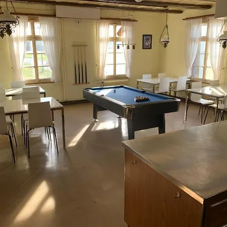 בית הארחה Schoenbrunnen 2*