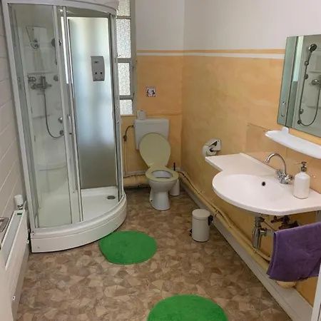 Schoenbrunnen 2* Münchenbuchsee