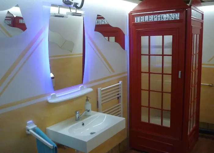 Gasthuis Schoenbrunnen 2*