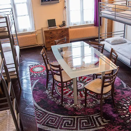 Pensjonat Schoenbrunnen 2*