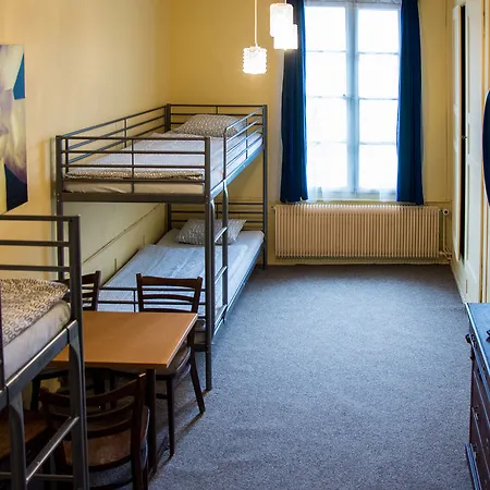 Pensjonat Schoenbrunnen 2*